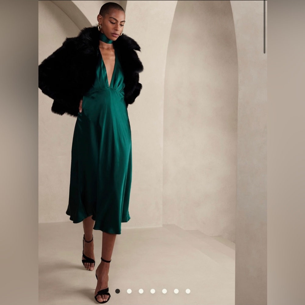 banana republic halter dress | Dresses | Banana Republic Silk Midi Green dress